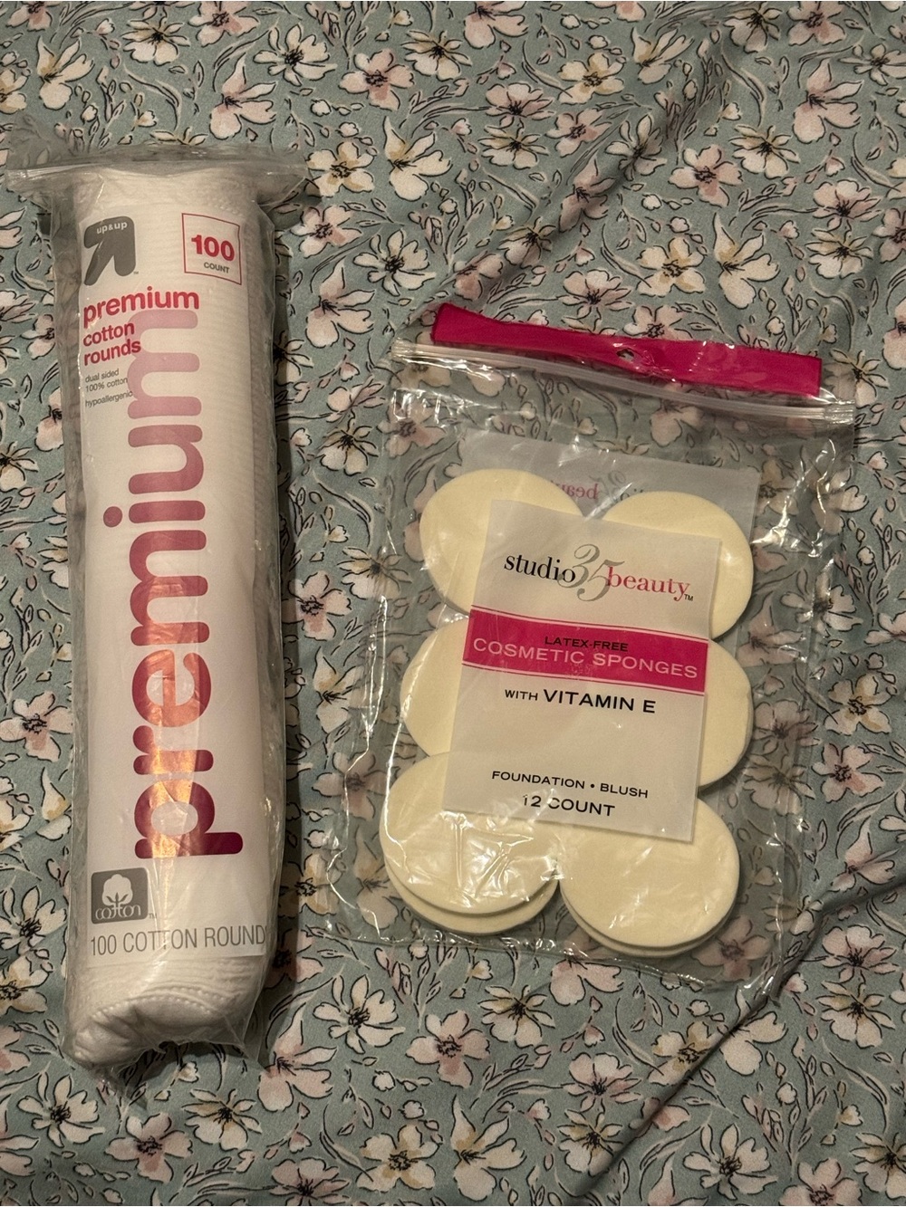 Studio 35 Beauty Cosmetic Sponges & Premium Cotton Rounds - White/Cream